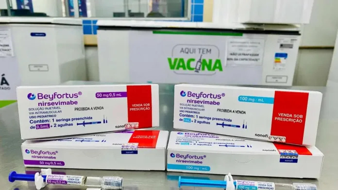 Ceará inicia vacinação contra vírus respiratório em crianças