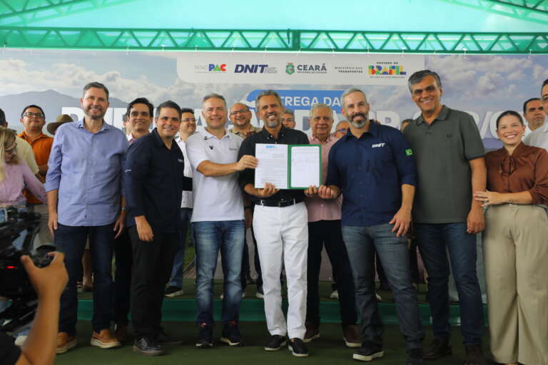 Ceará inaugura duplicação da BR-222 e avança em obras na BR-116