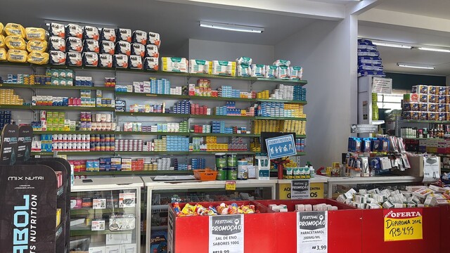 A venda de remédios em supermercados dividiu a opinião de parlamentares e também de entidades representantes da categoria - (Foto: Bruna Marques)