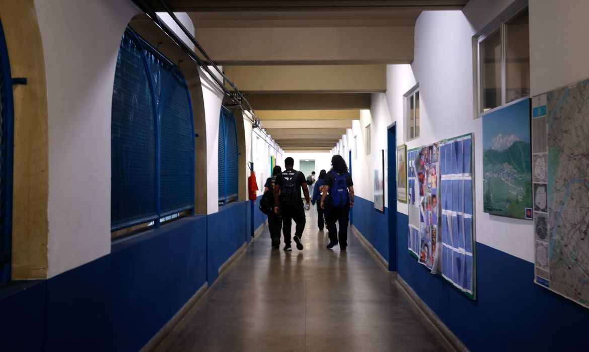 De acordo com a pesquisa do IBGE, comparado com 2019, aumentou o registro de bullying na escola, com meninas sendo as principais vítimas (Foto: Tânia Rego)