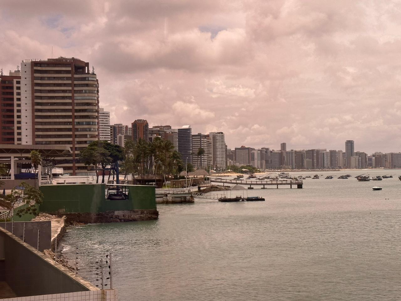 Petroleiro à deriva no Ceará aguarda liberação da Anvisa para atracação