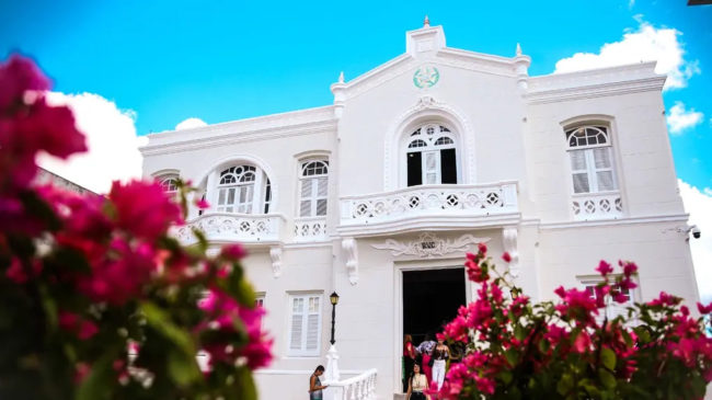 Ceará abre inscrições para edital de formação artística no Brasil e no exterior