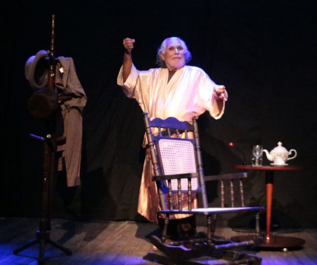 Monólogo inspirado em Dostoiévski volta aos palcos em Fortaleza