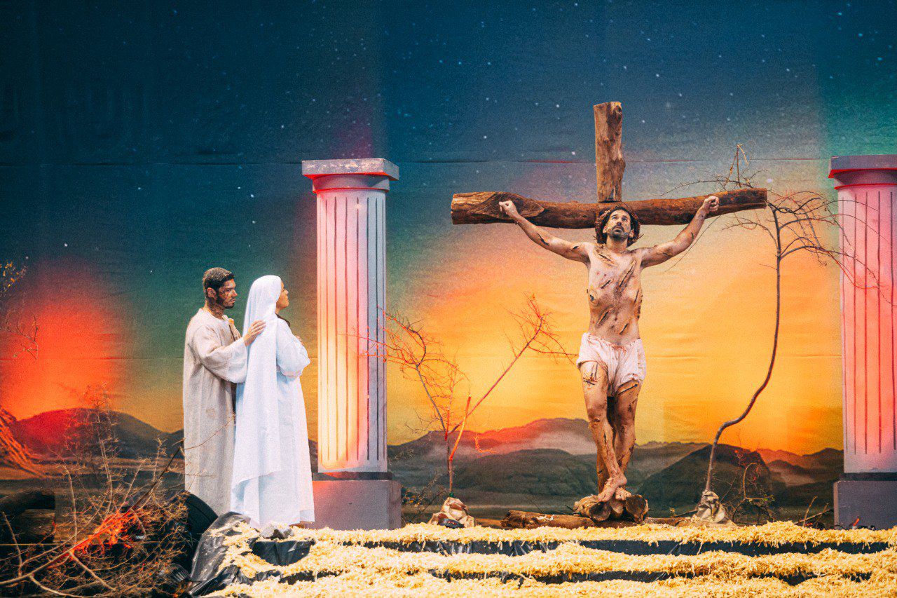 Espetáculo sobre a Paixão de Cristo abre retiro de Semana Santa do Shalom