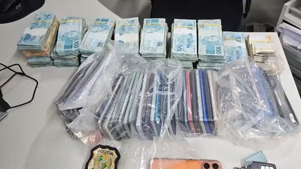 Polícia prende suspeito de fraudes com IA e apreende R$ 360 mil