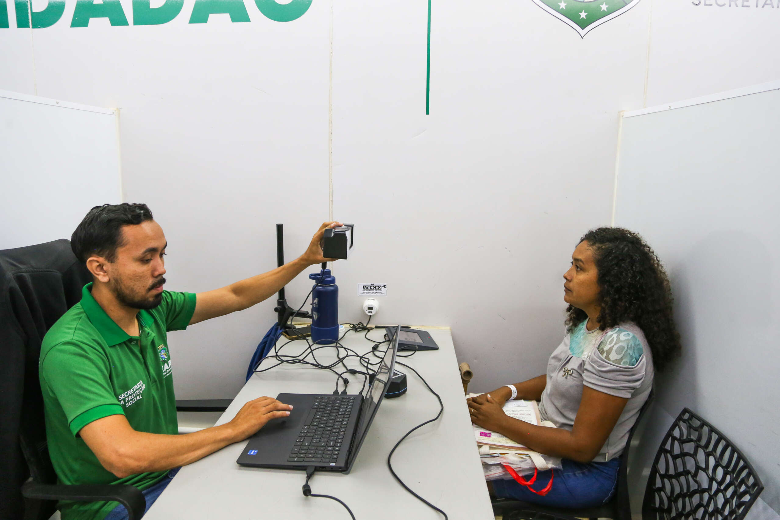 Caminhão do Cidadão chega a bairros de Fortaleza e outros municípios