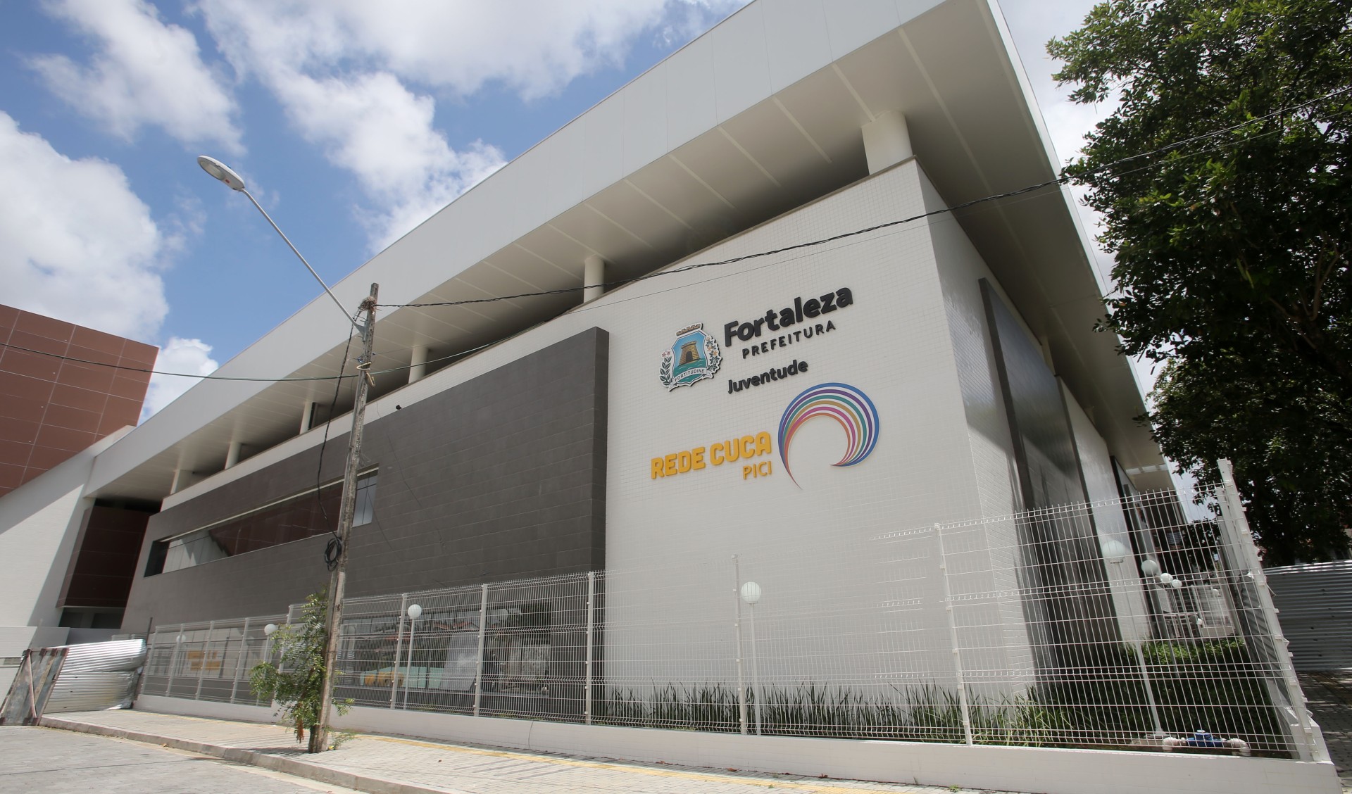 Fortaleza recebe mutirão com serviços do INSS, saúde e emissão de documentos