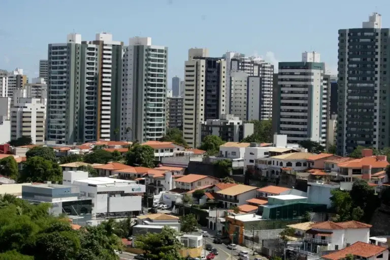 Aluguel ganha espaço enquanto cai proporção de casas próprias no Ceará