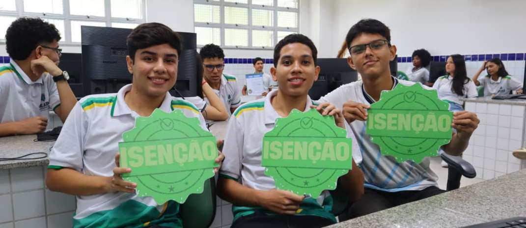 De acordo com o Inep, a isenção da taxa do Enem promete beneficiar, como prioridade, alunos que cursam o 3º ano do Ensino Médio - (Foto: Reprodução)