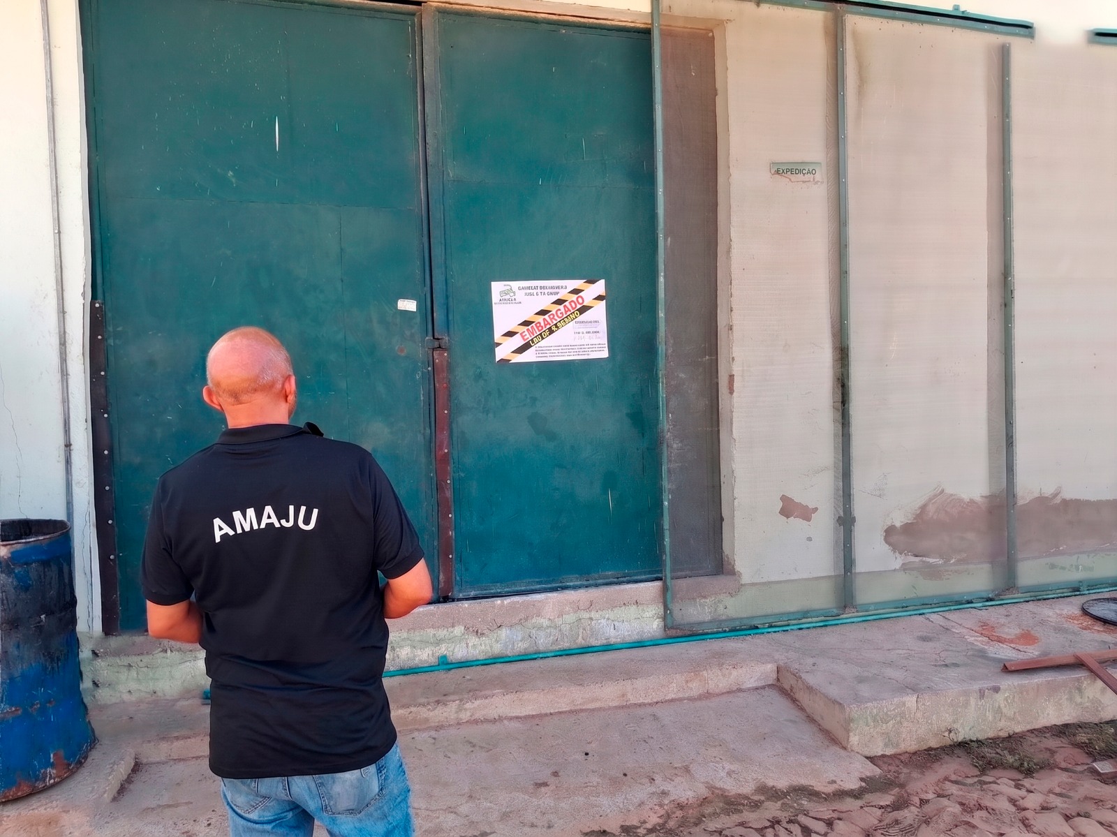 Interdição de setor em frigorífico de Juazeiro do Norte ocorre após denúncias de mau cheiro