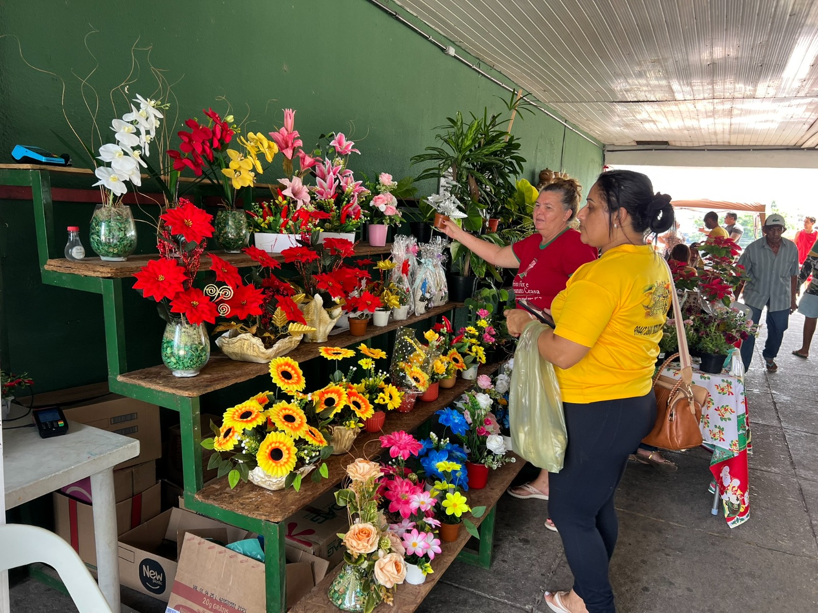 Feira na Ceasa reúne 50 expositores e opções de presentes para o Dia das Mães
