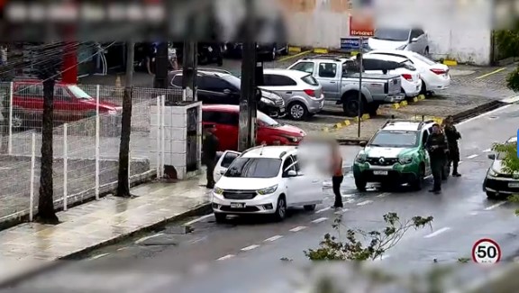 PM prende homem por adulteração de placa de veículo em Fortaleza
