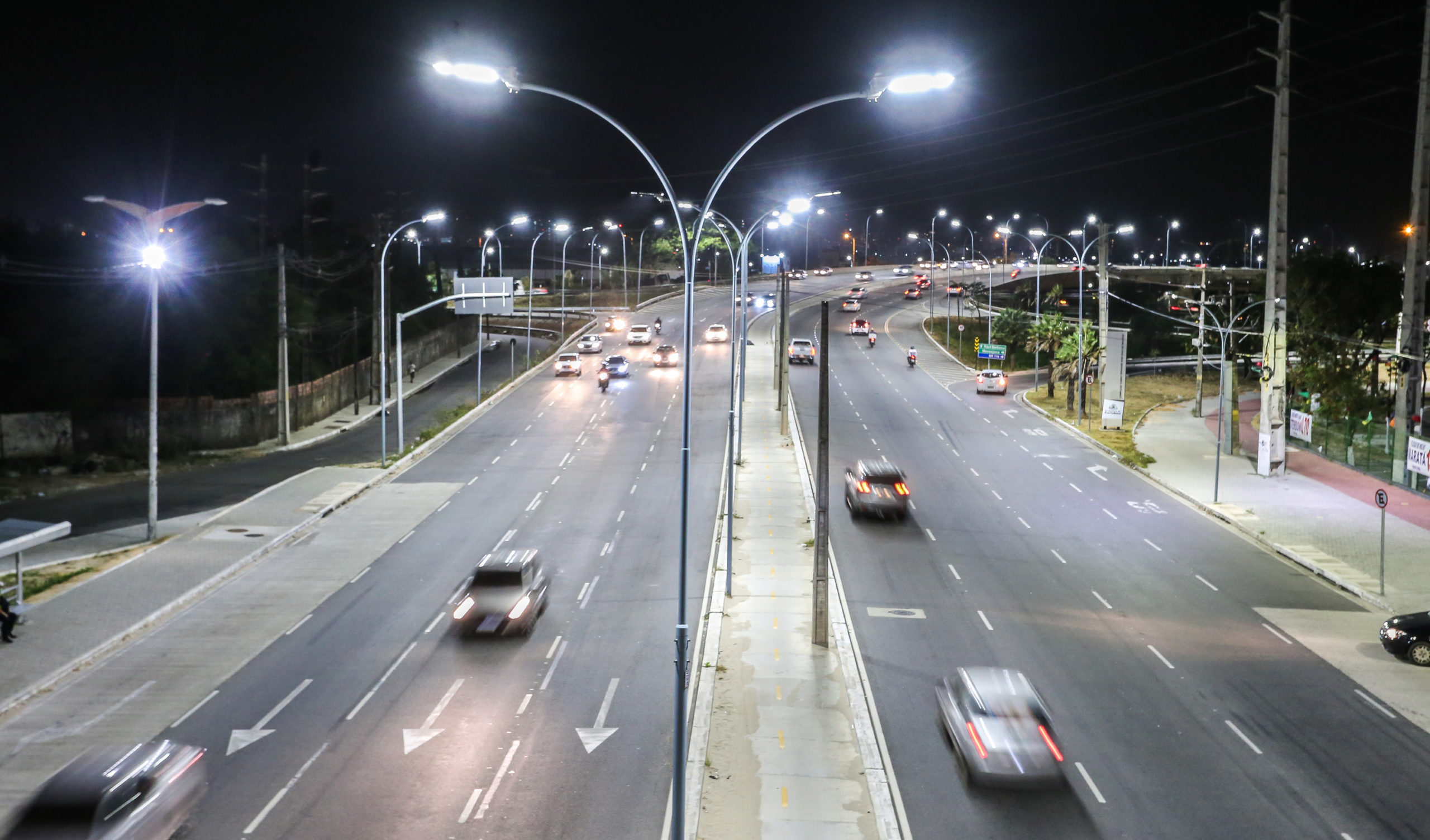 Iluminação da BR-116 em Fortaleza começa a ser modernizada com tecnologia LED