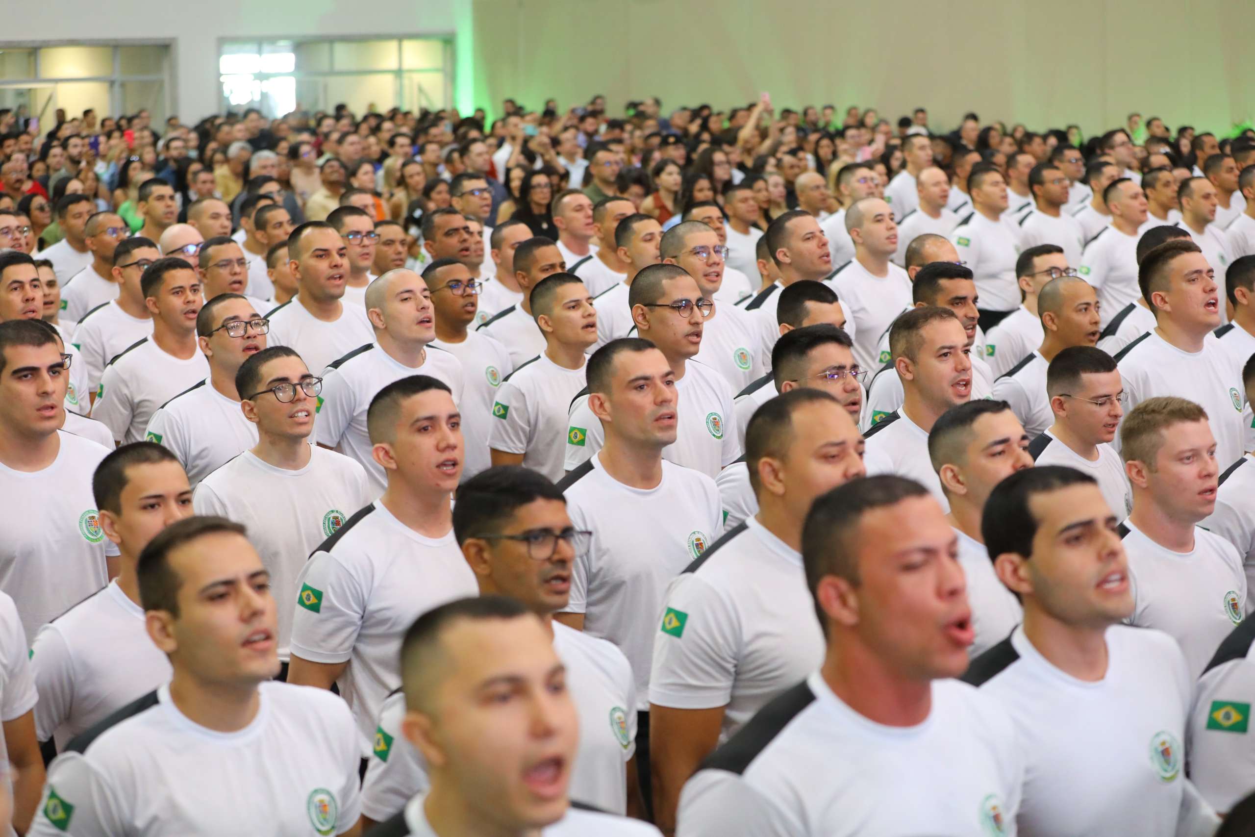 Governo do Ceará empossa 750 oficiais investigadores da Polícia Civil
