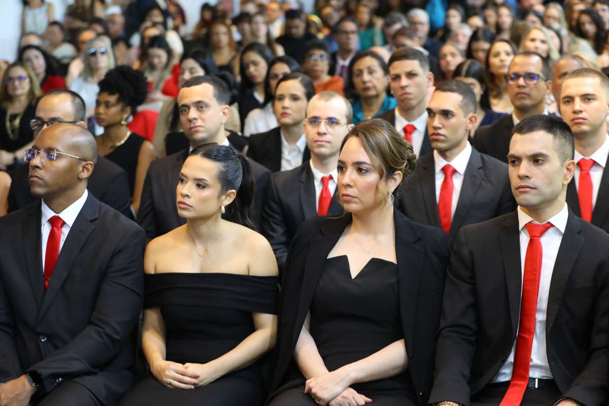 94 novos delegados da Polícia Civil tomam posse e iniciam curso de formação no Ceará