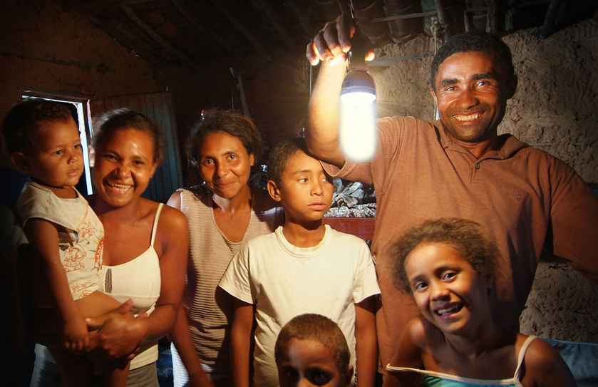 Desde a retoma do "Luz para todos", há dois anos, 652 mil pessoas foram beneficiadas com a política pública - (Foto: Divulgação)