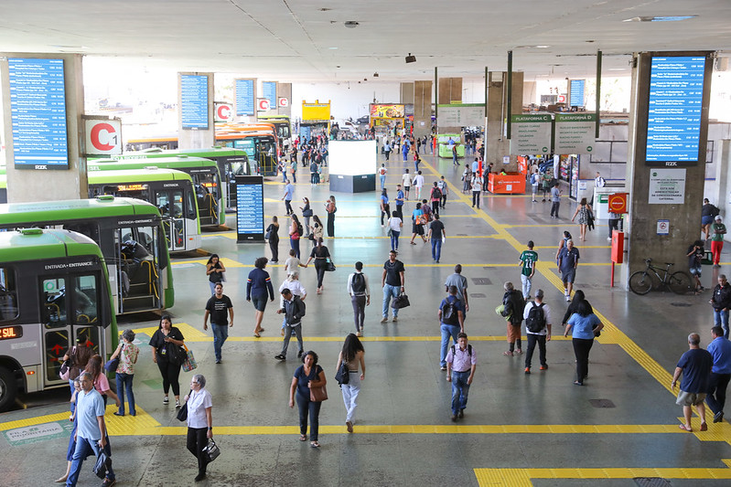 Câmara inicia debate sobre PEC que cria tarifa zero no transporte público