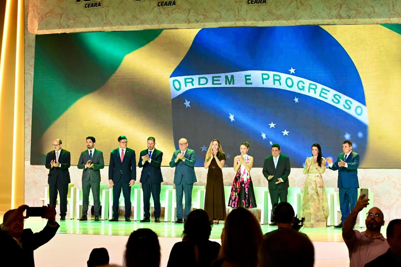 Fiec homenageia empresários com Medalha do Mérito Industrial