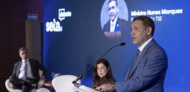 TSE prevê regras mais rígidas contra uso de IA e desinformação nas eleições
