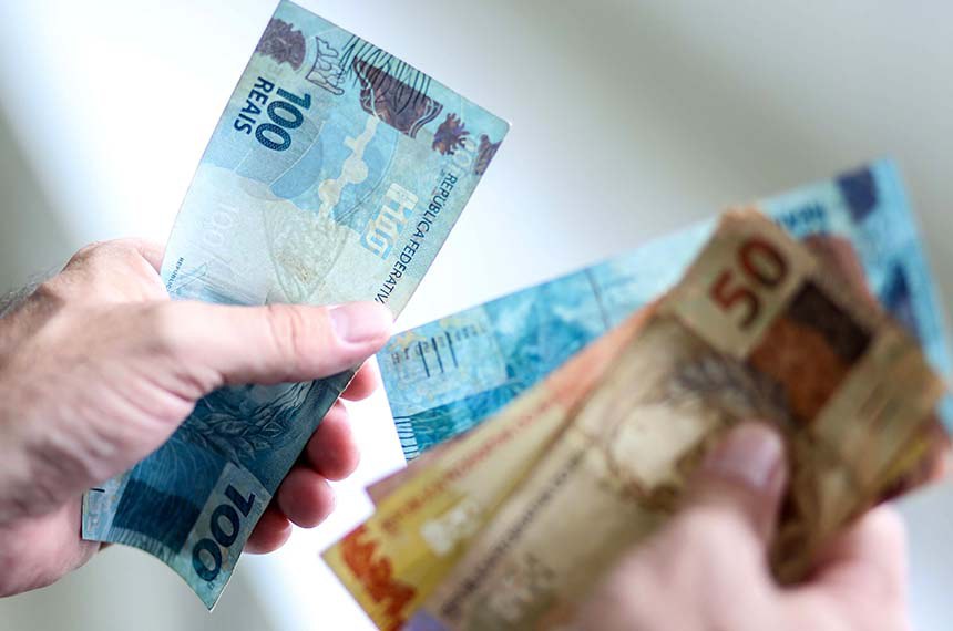 Receita Federal paga maior lote de restituição da história do IR 2026 em maio
