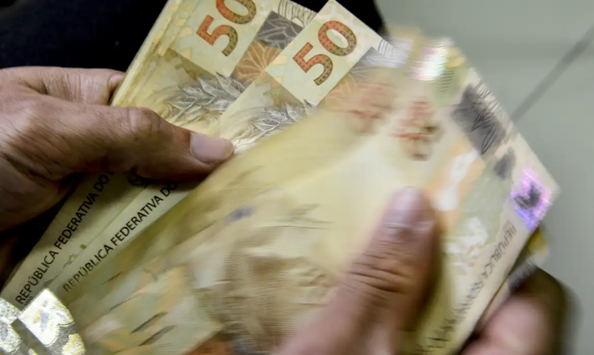 Ceará registra saída de 276 mil famílias do Bolsa Família desde 2023