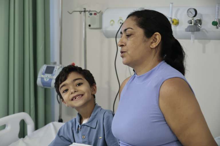 Maria Elioneide e Lorenzo (Foto: Carlos Gibaja)