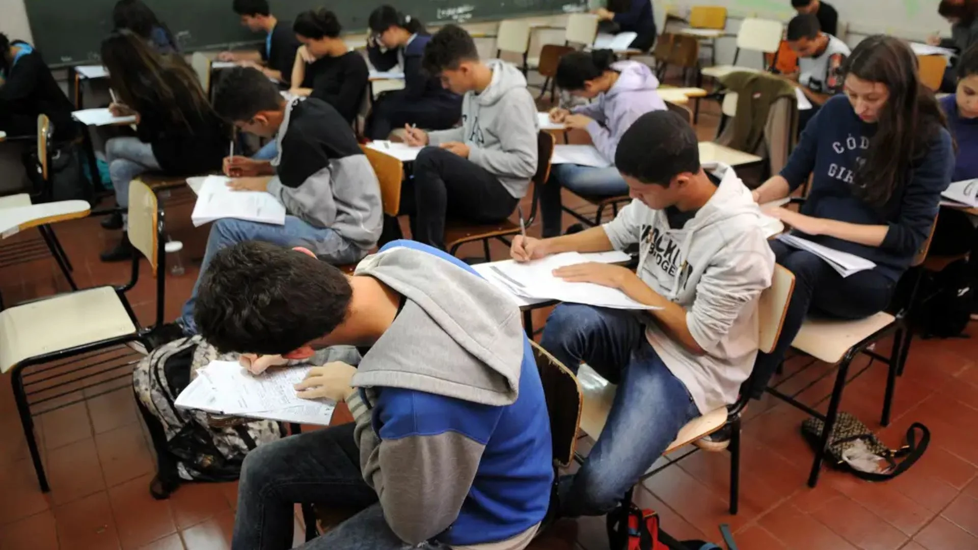 Interessados em concorrer às vagas de fiscais de prova do Enem terão de 8 a 28 de junho para realizar inscrição em curso preparatório - (Foto: Reprodução)