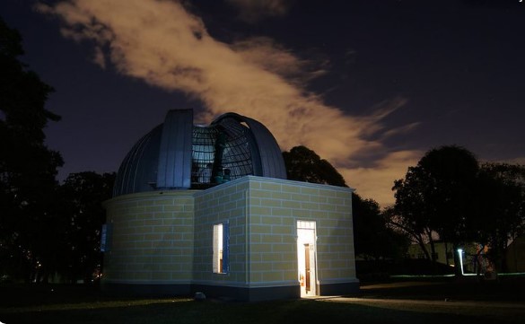 Fenômeno reúne Lua e três planetas em espetáculo visível a olho nu