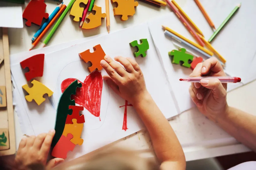 Dia do Orgulho Autista: veja quais são os direitos dos alunos nas escolas