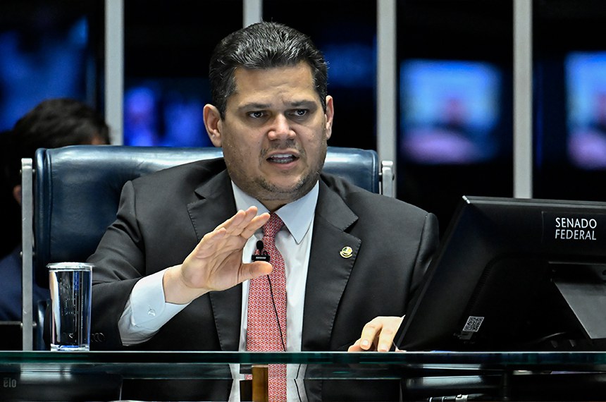 Senado freia pressa do governo e fim da escala 6×1 enfrenta novo teste