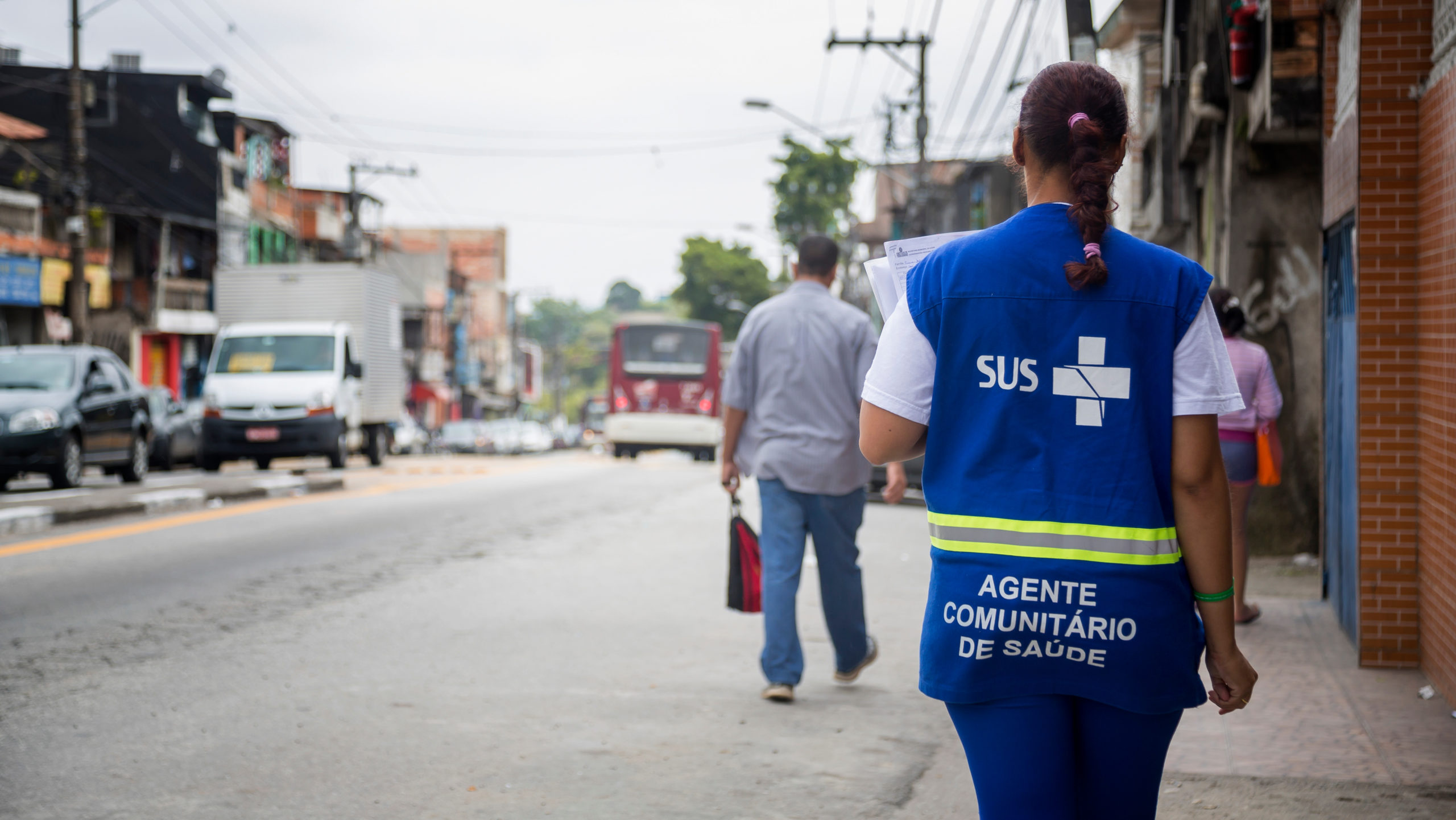 CCJ aprova proposta que reduz idade para aposentadoria de agentes de saúde
