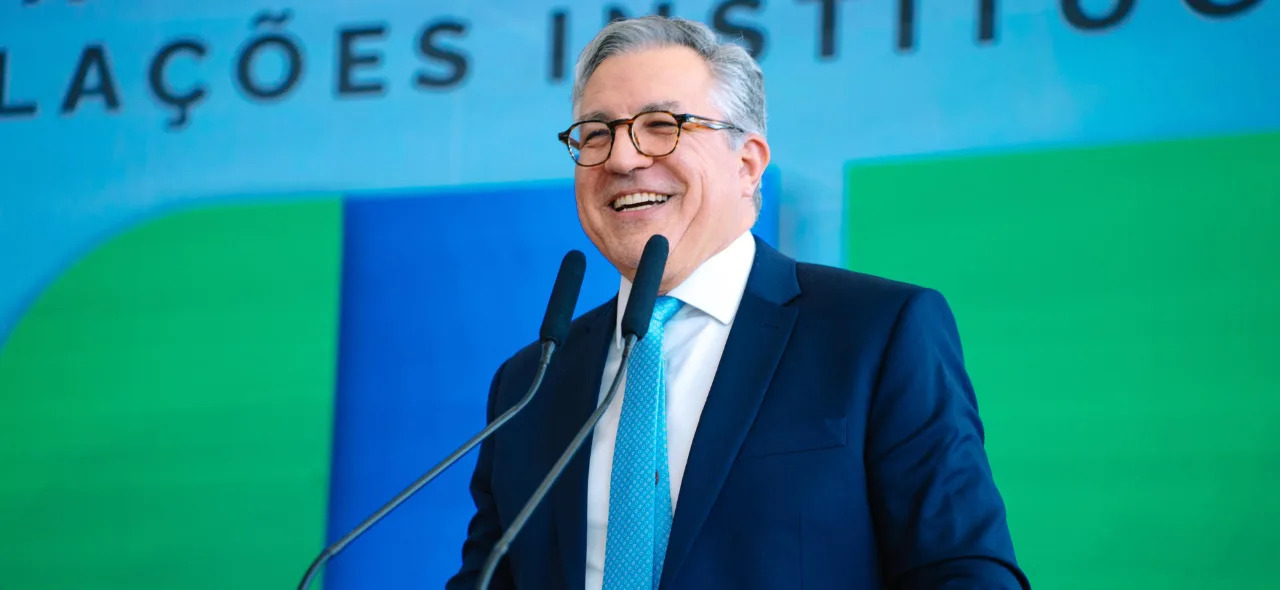 Ministro entrega hospital ampliado para 500 mil pessoas no Conjunto Ceará