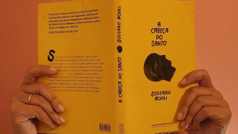 Livro da escritora cearense Socorro Acioli lidera acessos no MEC Livros