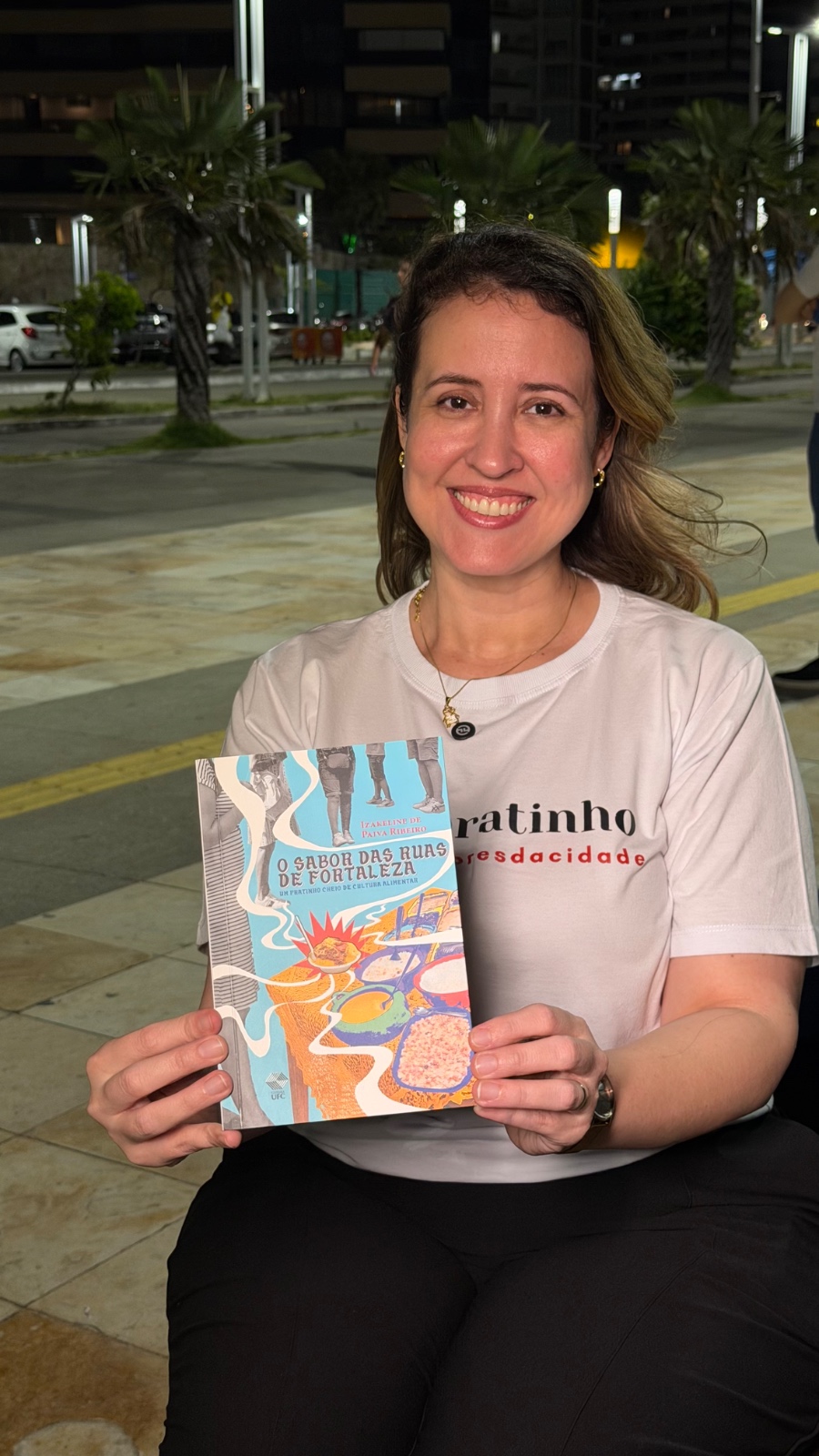Pesquisa da UFC vira livro sobre a história e a cultura do pratinho em Fortaleza