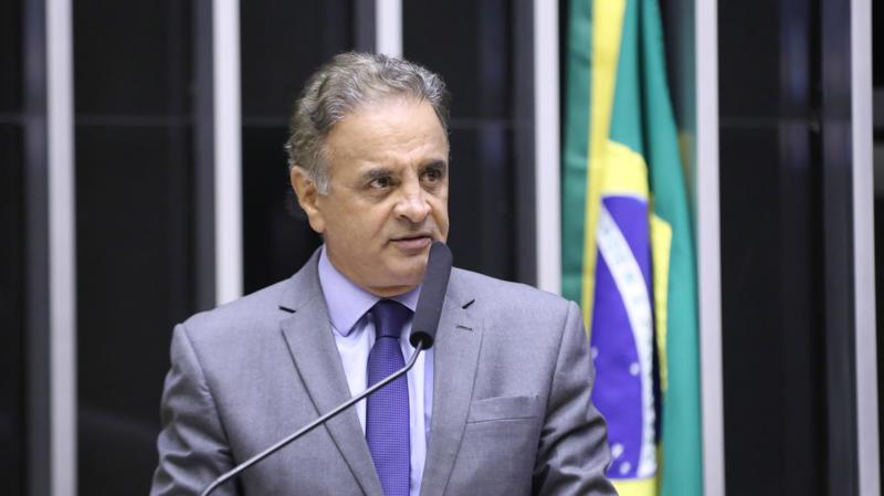 Aécio Neves registra maior índice de rejeição nas eleições 2026, diz pesquisa