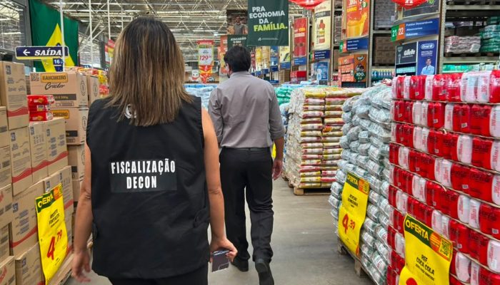 Decon autua dois supermercados de Juazeiro do Norte por irregularidades