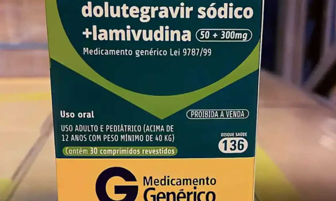 Fiocruz finaliza produção nacional de medicamento para HIV