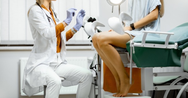 Menopausa precoce exige atenção; entenda os sinais