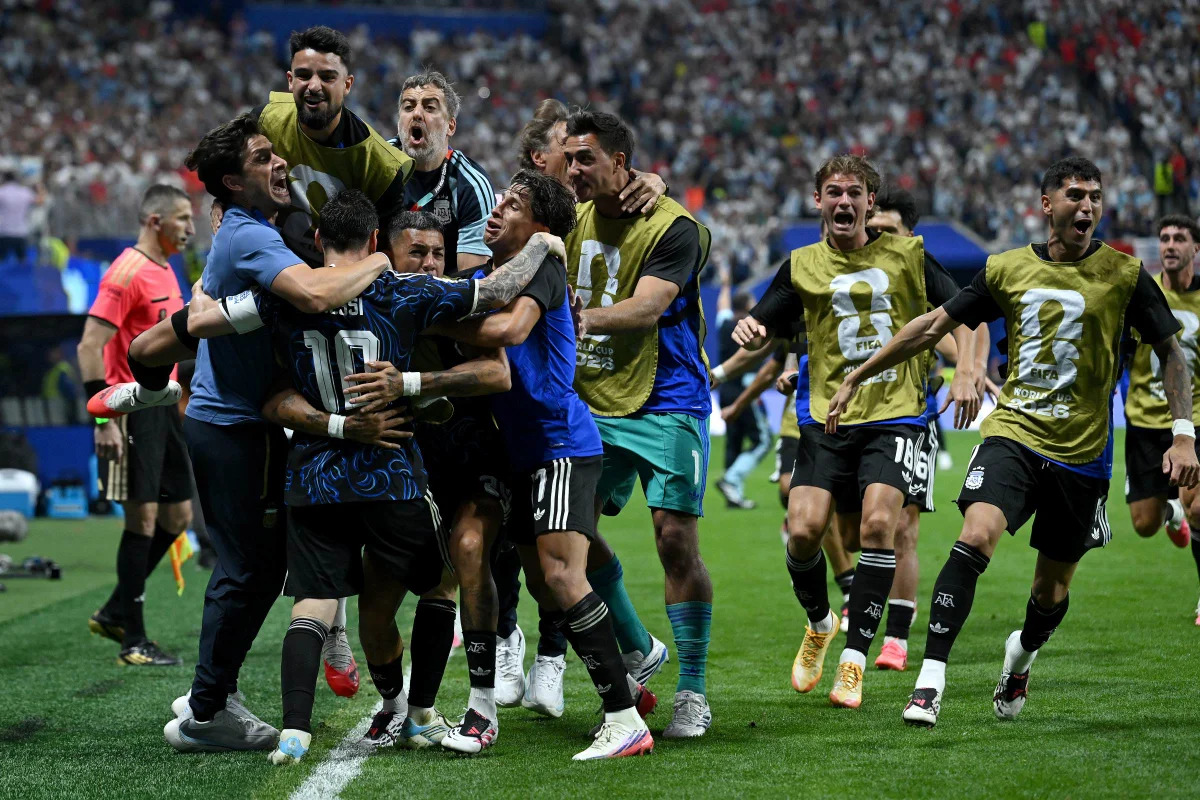 Com virada sobre a Inglaterra, Argentina chega à final da Copa do Mundo