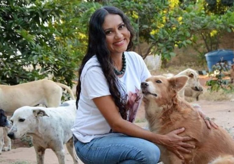 TRE-CE suspende Castramóvel de pré-candidata por suspeita de uso eleitoral
