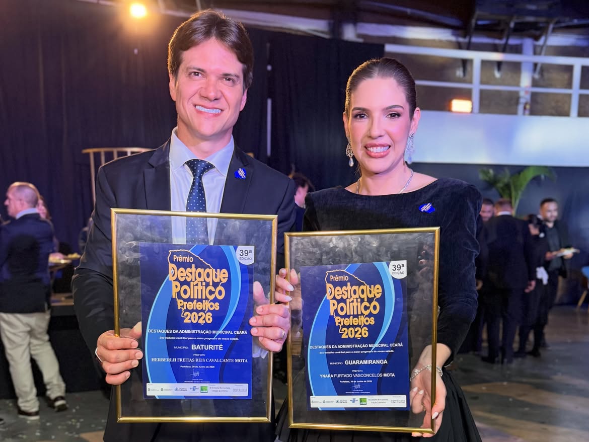 “Referenda nossa aceitação”: prefeito celebra prêmio no Destaque Político