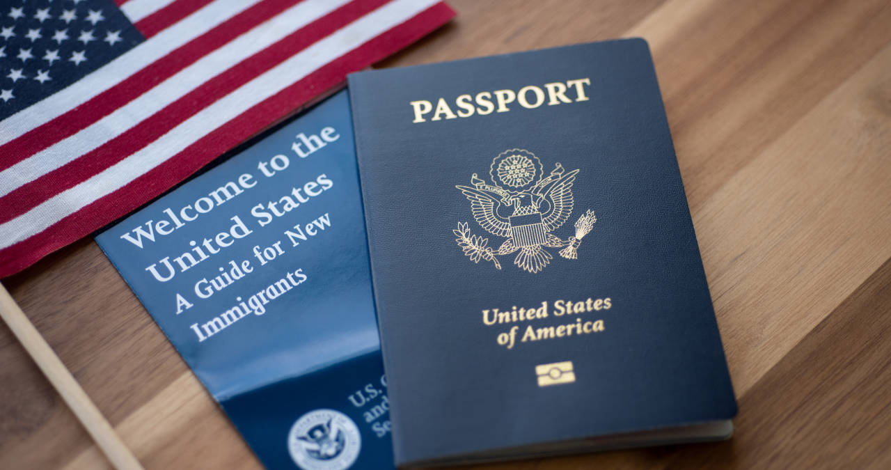 EUA suspendem temporariamente agendamentos de vistos para imigrantes