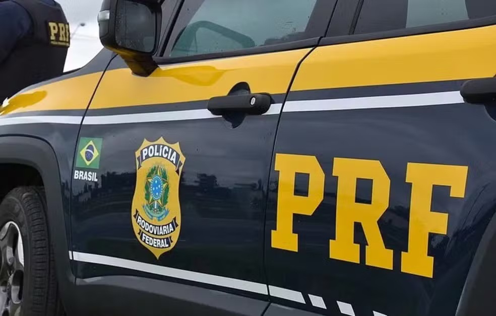 PRF recupera viatura furtada por homem embriagado em Itaitinga