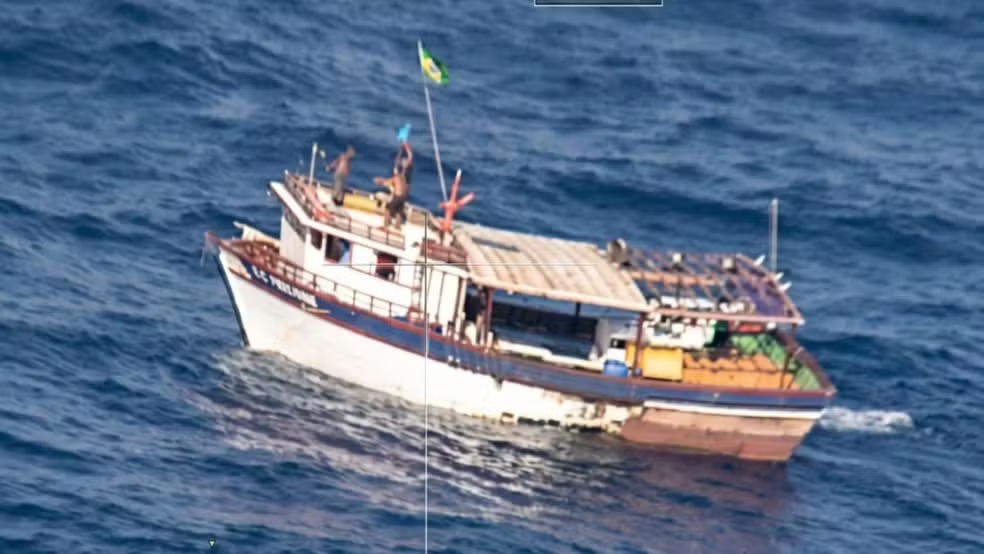 Barco que saiu de Itarema com seis pescadores é localizado