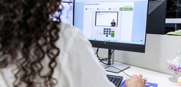 Eleições 2026: veja onde consultar dados oficiais sobre candidatos e campanhas