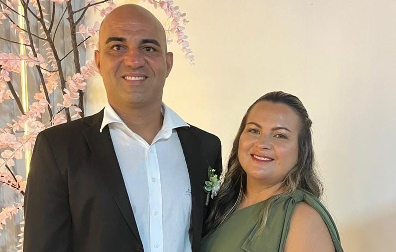 Ex-vereador Wanderson Costa e sua esposa Vereadora Claudia Costa (PSD) | Foto: Reprodução