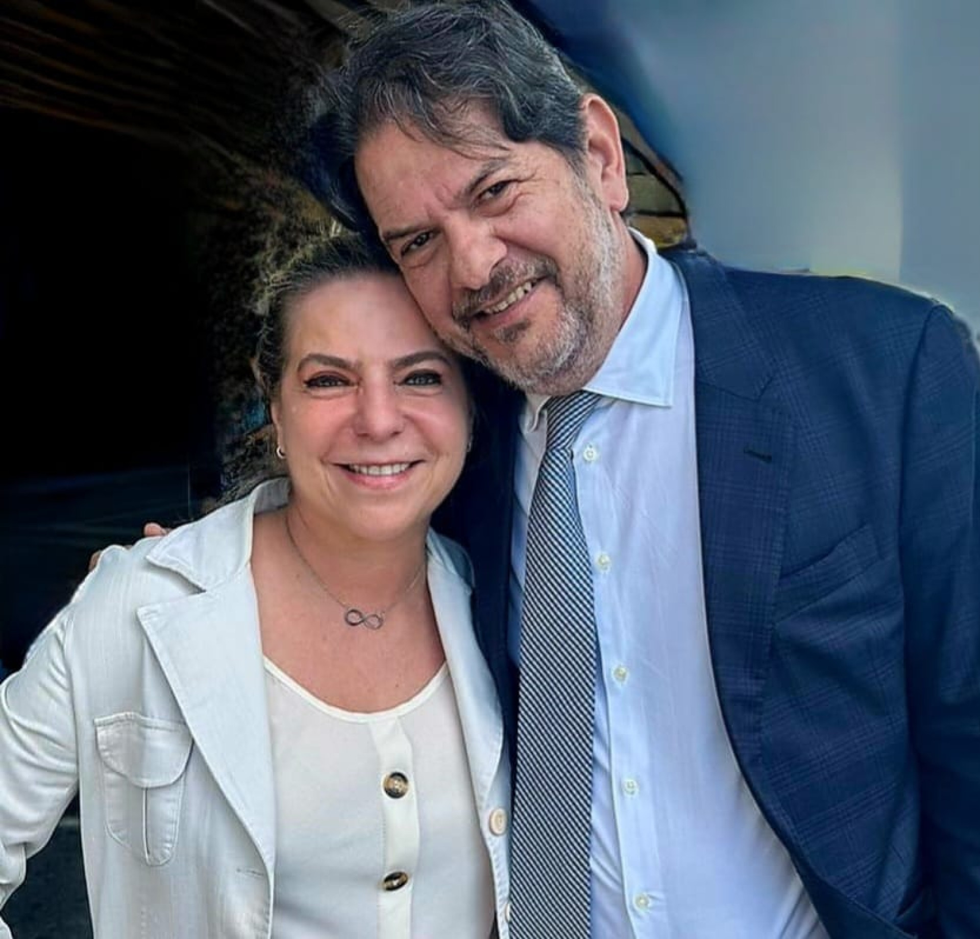 Luizianne Lins e Cid Gomes são eleitos senadores pelo Ceará