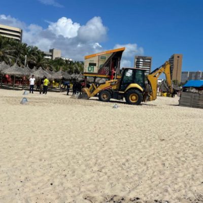 Ação da SPU remove barracas irregulares na Praia do Futuro